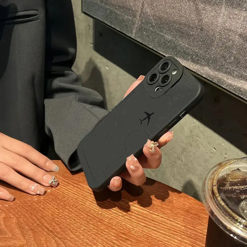 أغطية هواتف بتصميم مسارات الطا - مراجعة Phone Cases Galaxy S25 وسعره