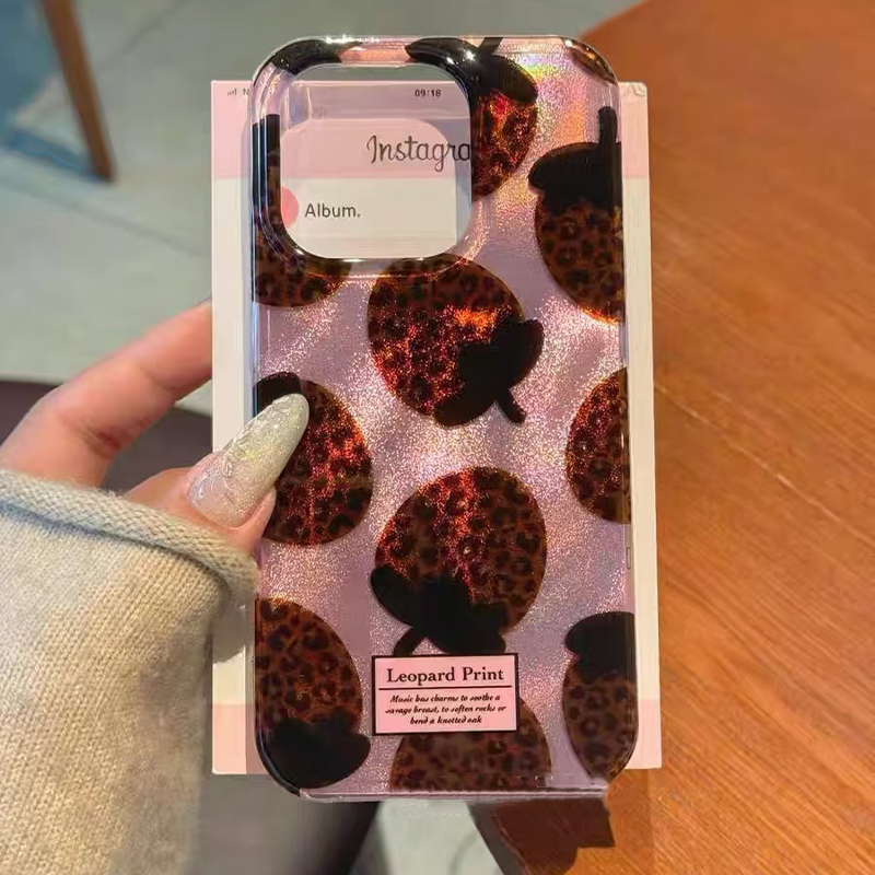 حافظة هاتف على شكل فراولة بطبع - مراجعة Phone Cases Zebra وسعره